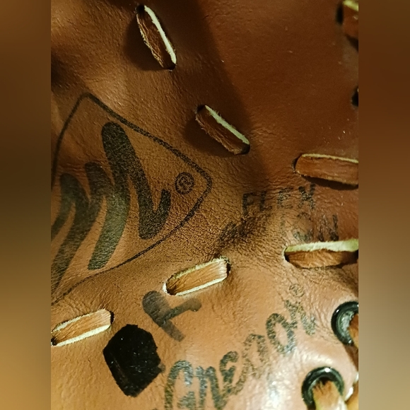 MacGregor Glove 11.75" High Quality Hide Baseball Glove Left Hand,All Original. - Picture 7 of 15